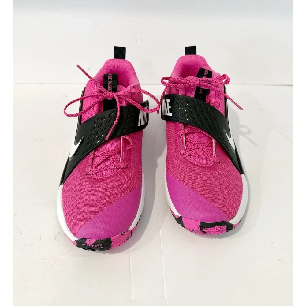 Nike Team Hustle Girls 5.5y Kids' Basketball Shoes NWT pink Black School Preppy